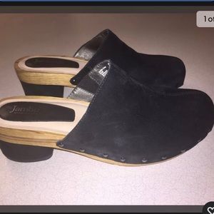 Jambu Black Suede Clogs 9